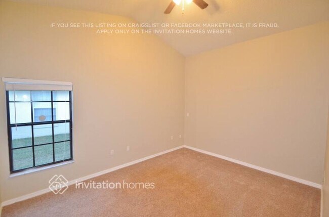 Building Photo - 2442 Sweetwater Blvd
