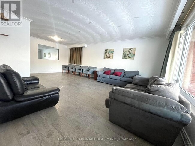 Building Photo - 15 Pylon Pl