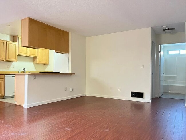 Foto del edificio - 9522 Carroll Canyon Rd