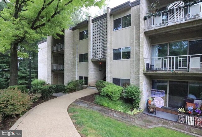 Foto del edificio - 12307 Braxfield Ct