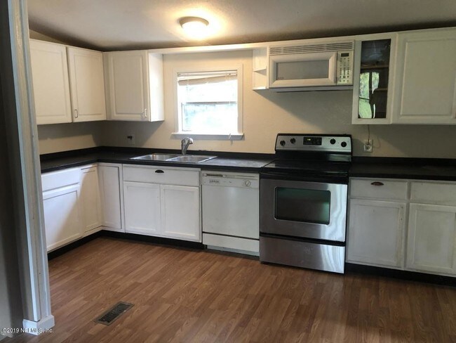 Foto del edificio - 5628 NW 216th St