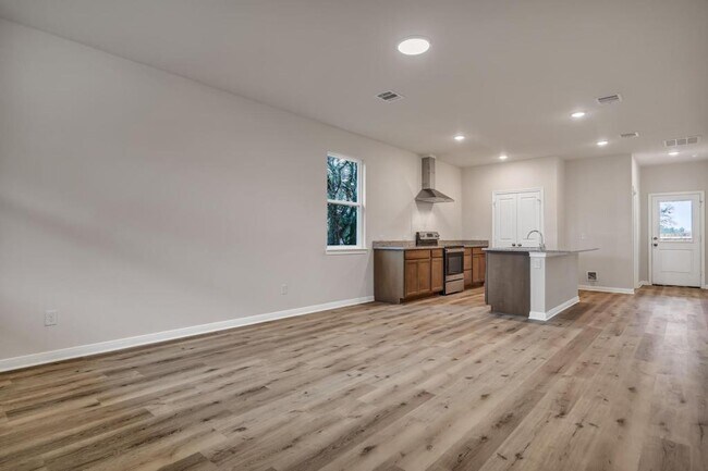 Foto del edificio - 305 W. MLK Caldwell TX 77836