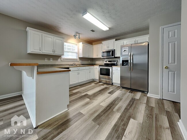 Foto del edificio - 280 Shadowbrooke Dr