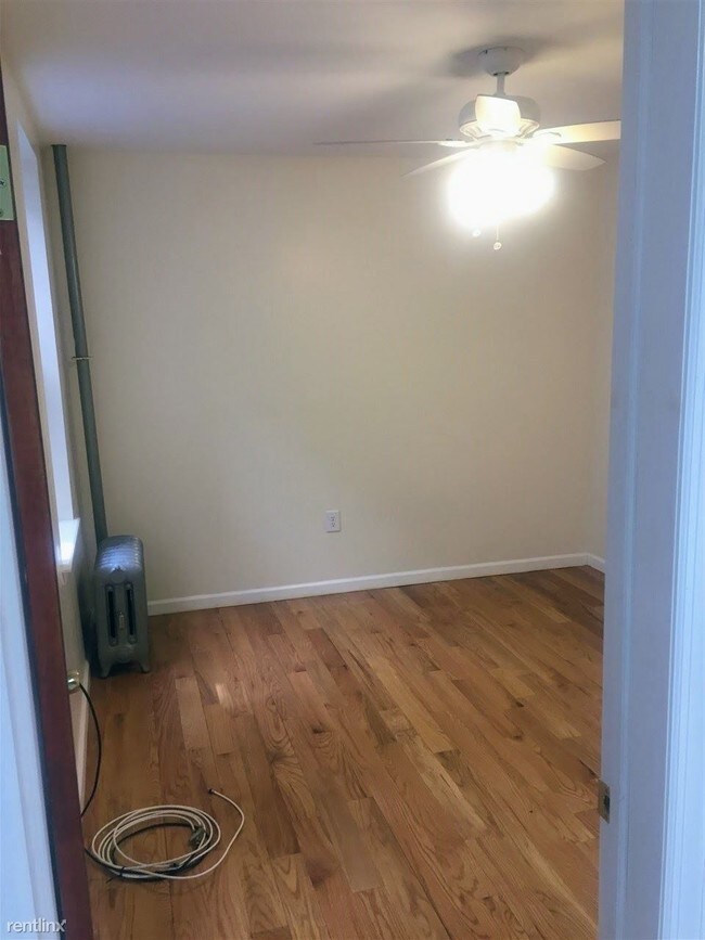Building Photo - 1 br, 1 bath Apartment - 6607 Broadway Apt A5