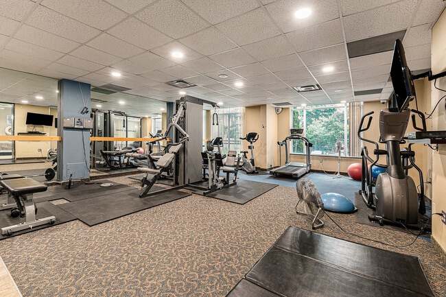 Photo du bâtiment - 570 Laurier Av W