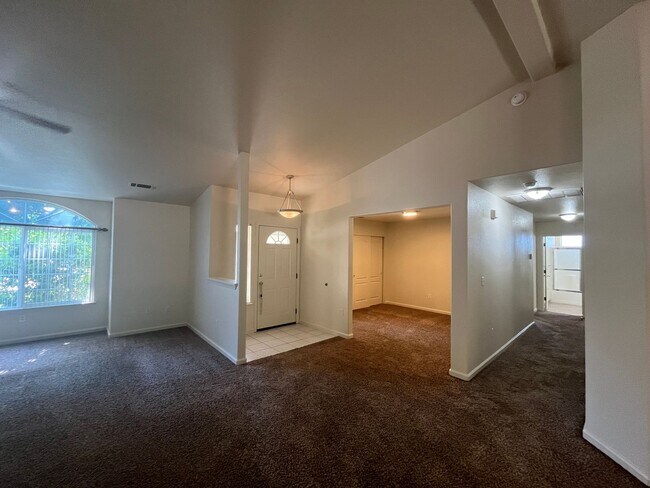 Building Photo - 3210 Wandsworth Dr