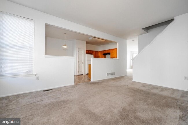 Building Photo - 161 Rittenhouse Dr