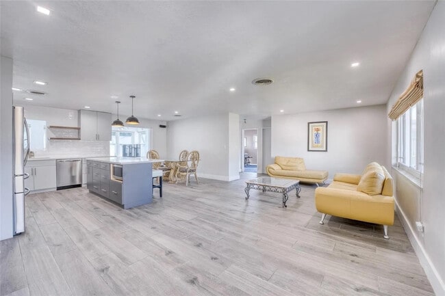 Photo - 10801 NW 23rd Ave House