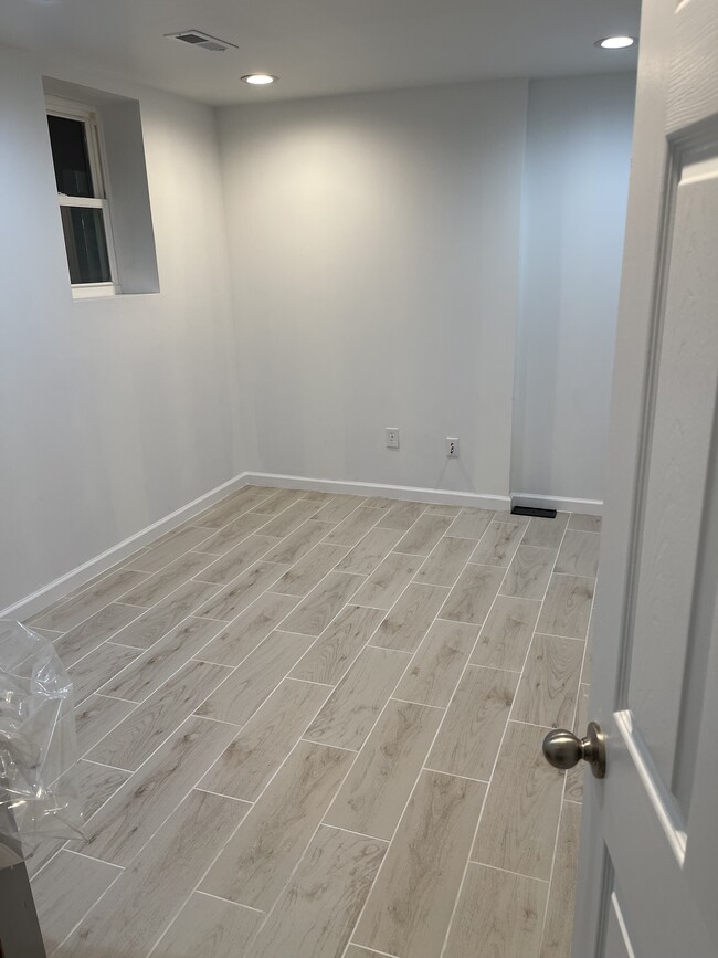 Bedroom - 8205 Londonderry Ct Townhome