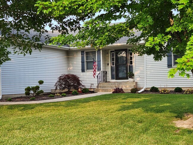 Foto del edificio - 13448 Finch Ct