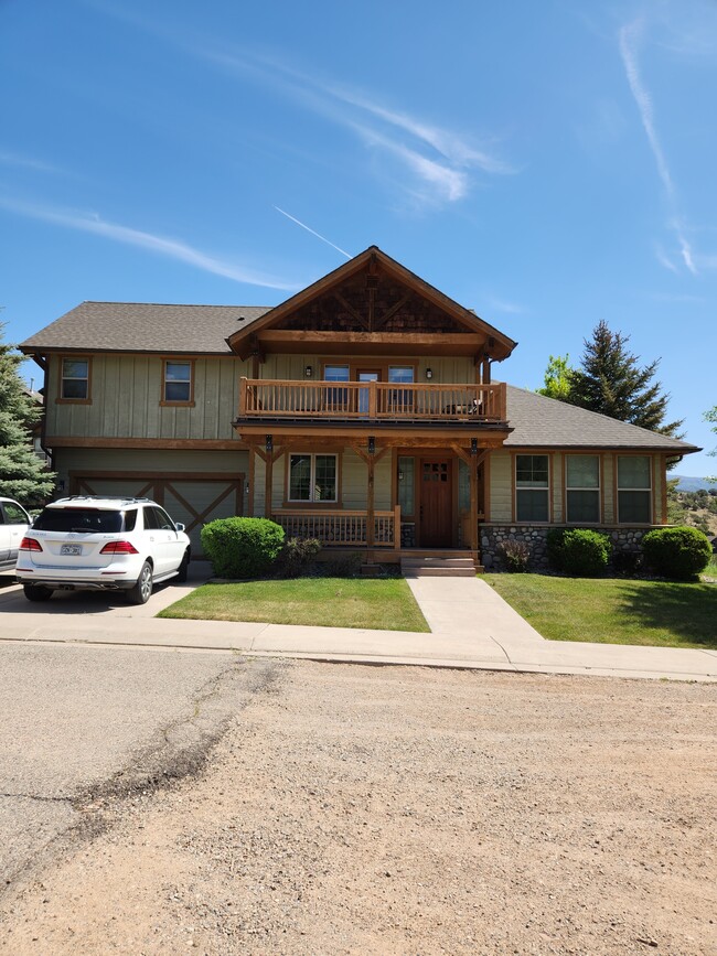 Building Photo - 150 Lakota Dr