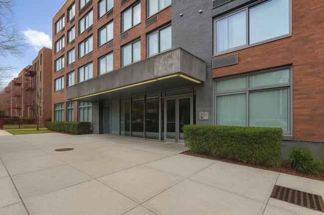 Building Photo - Parkhill City