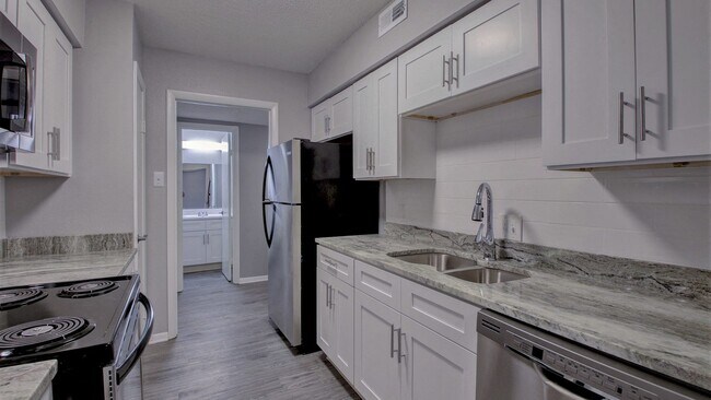 Cocinas reformadas - Forest Place