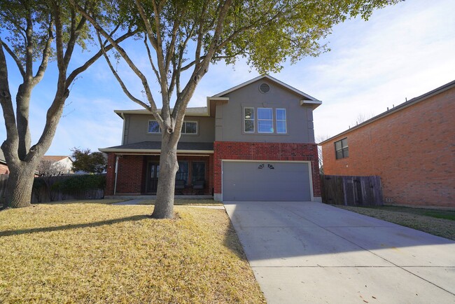 Foto del edificio - Gorgeous Schertz Home with an In-Ground Po...