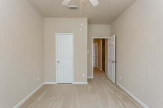 Building Photo - 14714 Salamanca Ct