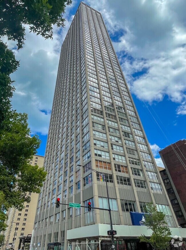 Building Photo - 655 W Irving Park Rd