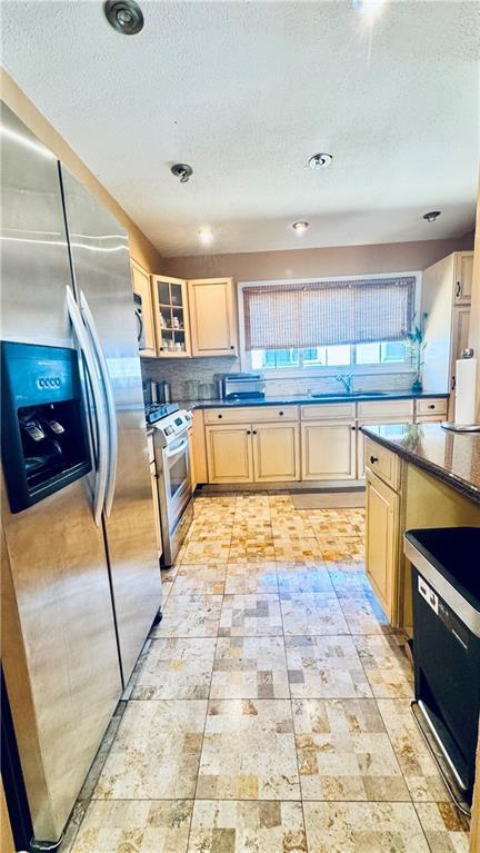 Foto del edificio - 1463 E 103rd St