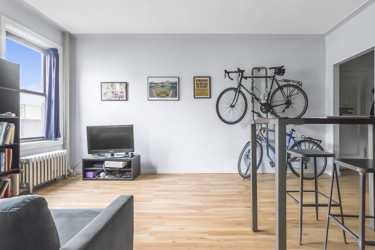 Foto principal - 43-42 45th St