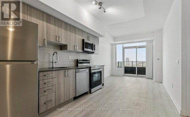 Photo du bâtiment - 1435 Celebration Dr