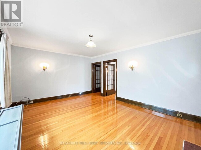 Photo du bâtiment - 12 Kendal Ave