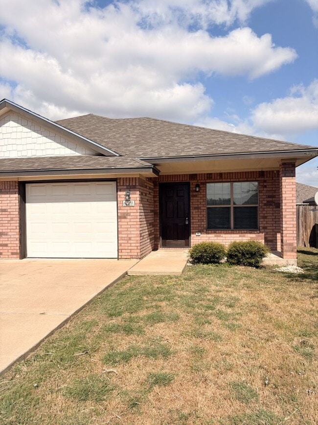 Building Photo - 602 Karey Dr