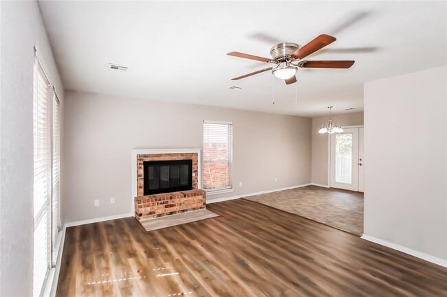 Building Photo - 2837 Green Canyon Dr