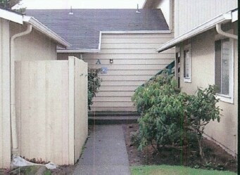 - 9805 SW Lookout Ter