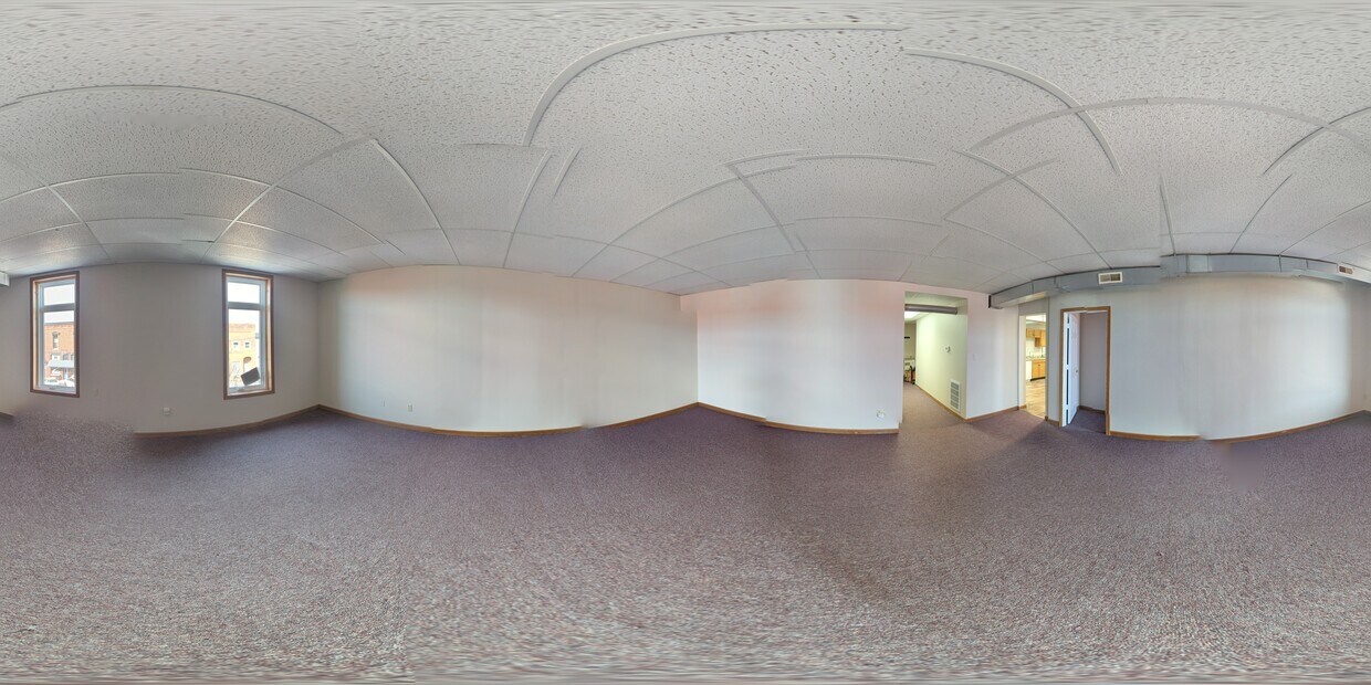 360 View of Living Room - 114 E Washington St