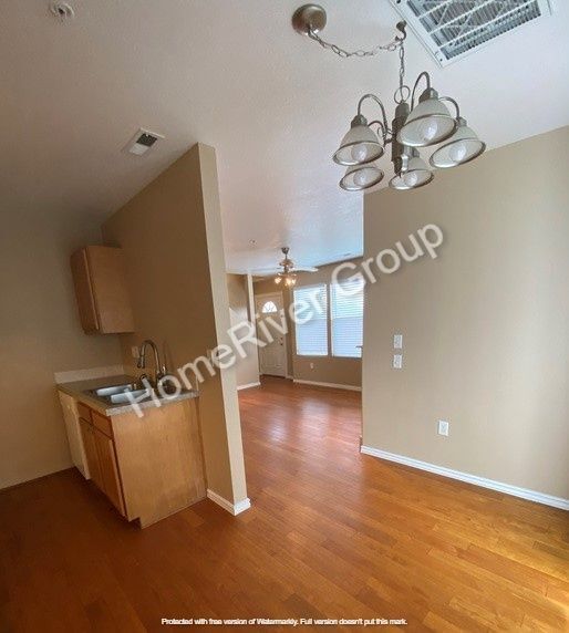 Building Photo - 4403 E Ustick Rd