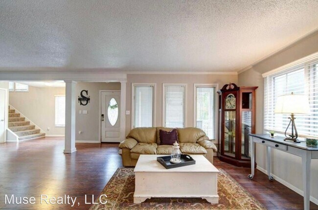 Foto del edificio - 4 br, 3.5 bath House - 1049 Palmyra Drive