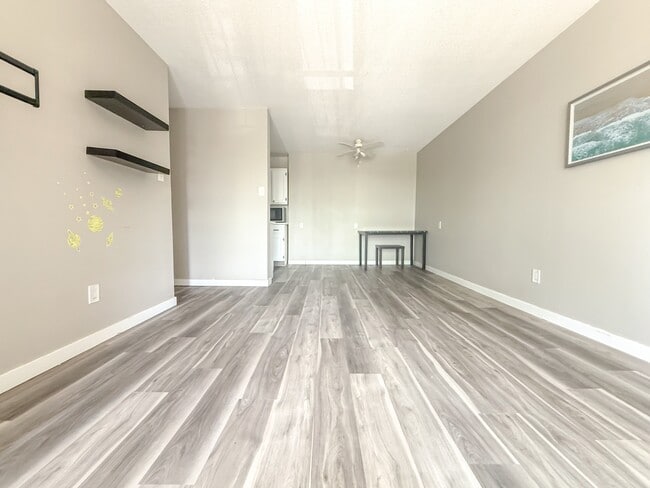 Building Photo - 3611-3145 145 Ave NW
