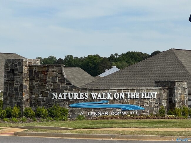 Foto del edificio - 7535 Doris Ruth Ln SE