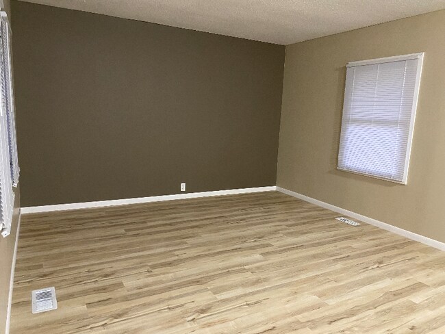 Building Photo - 2446 Quail Dr