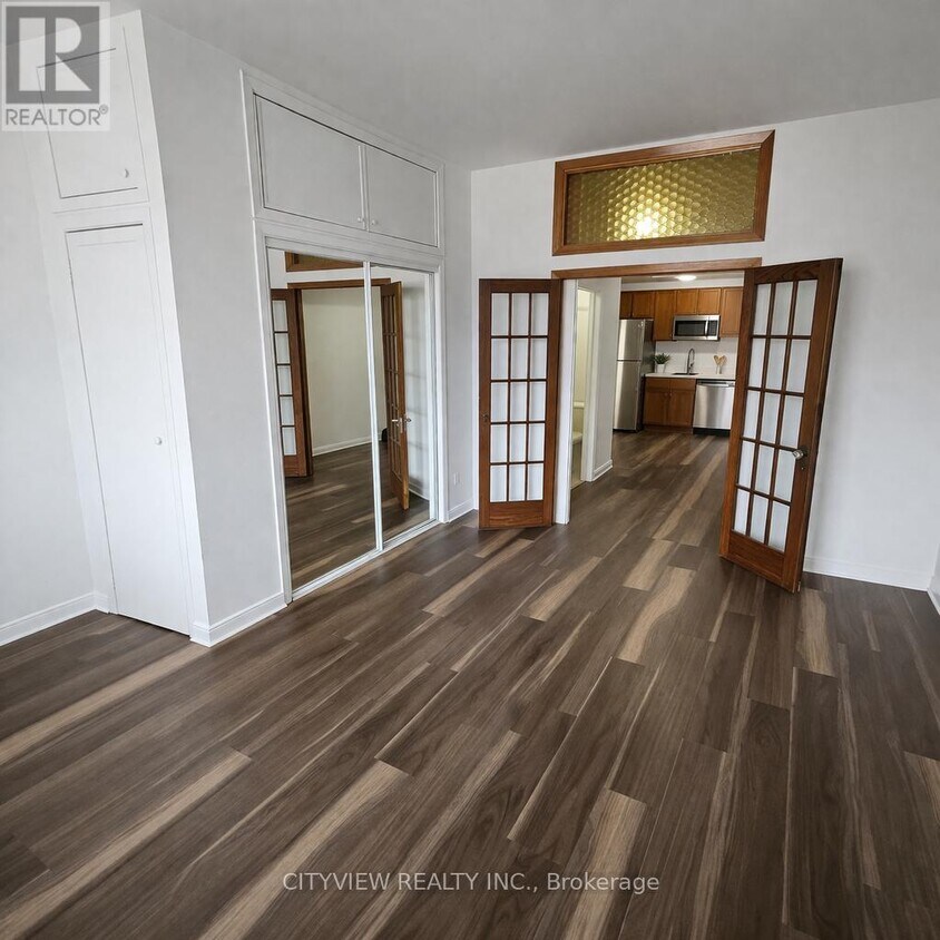 Photo du bâtiment - 381 Dundas St E