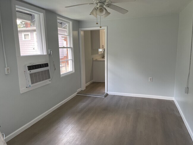 Foto del edificio - 4353 Irvington Ave
