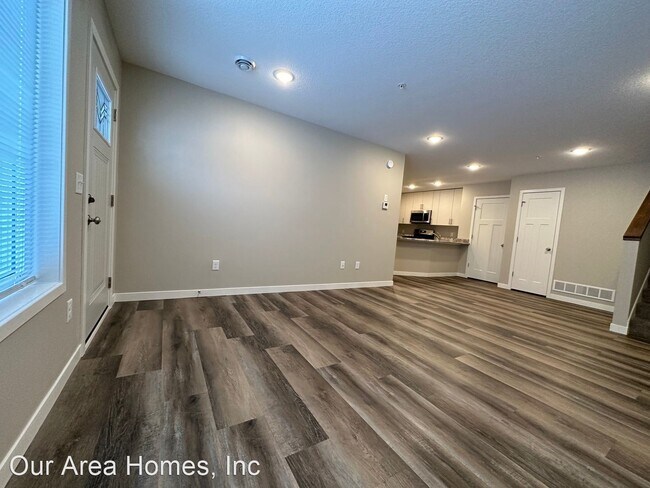 Building Photo - 3 br, 3 bath House - 6142 Manchester Ave NE