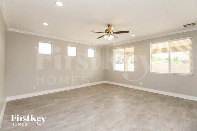 Foto del edificio - 837 E Cierra Cir