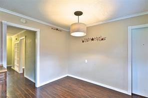 Building Photo - 2151 Westview Dr