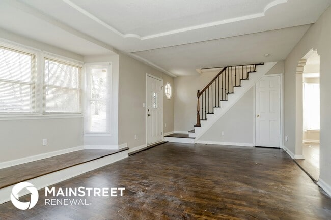 Foto del edificio - 8840 N Main St