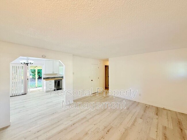 Foto del edificio - 7415 NE 61st Ave