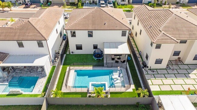 Foto del edificio - 22718 SW 131st Ave