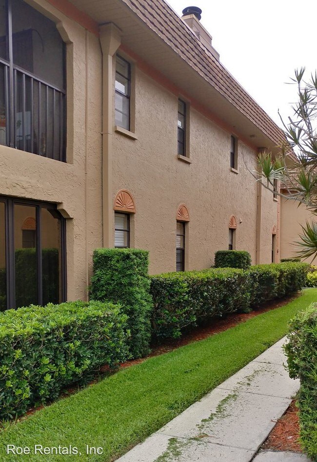 Building Photo - 10164 Seminole Island Dr