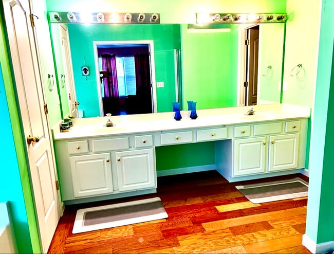 Building Photo - 8325 Windstream Way