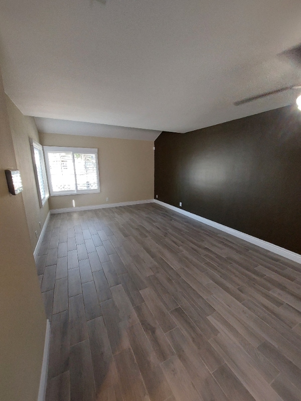Building Photo - 8813 Applewood Dr