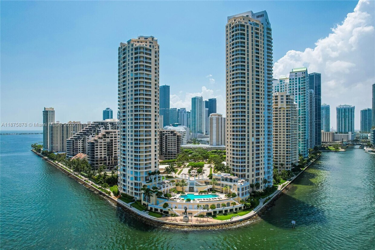 Foto principal - 848 Brickell Key Dr