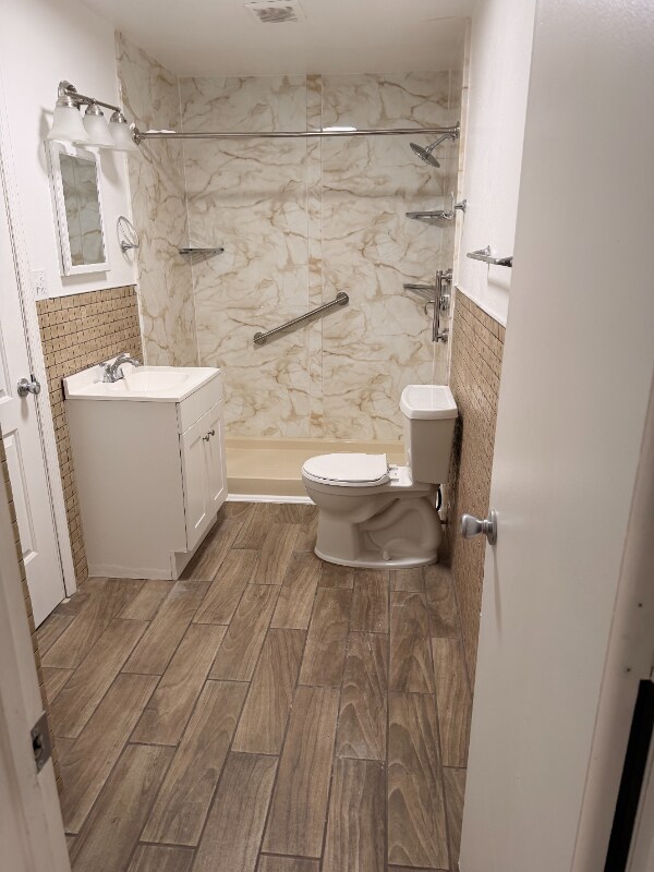 Foto del edificio - 1025 Michigan Dr W