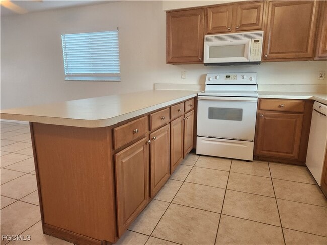 Foto del edificio - 1623 SW Santa Barbara Pl