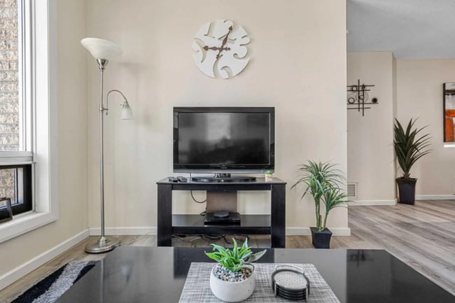 Photo du bâtiment - 2.0 bedroom in Calgary Alberta T2G5G7