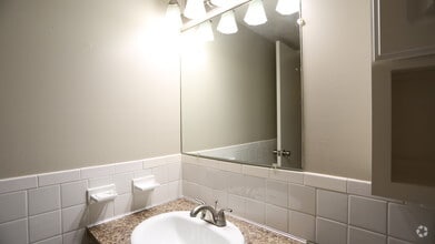 Bathroom - 1BR, 1BA - 722 SF - 1S - Coppertree Apartments