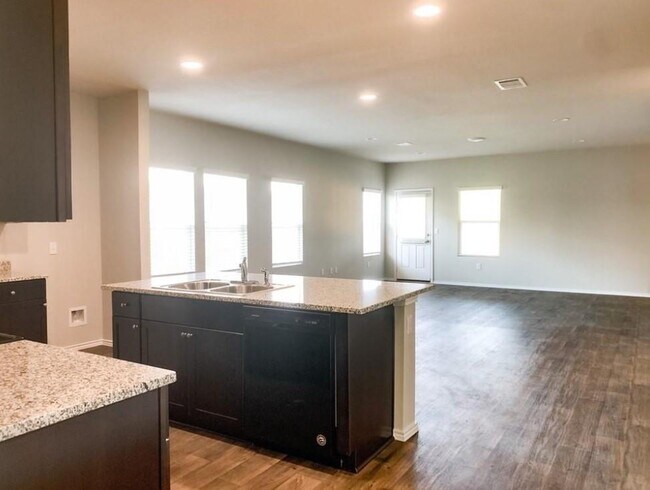 Building Photo - 12729 Brahmin Dr